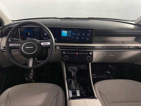Used 2025 Hyundai Tucson SEL FWD image 24