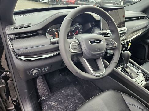 New 2026 Jeep Compass Limited image 13