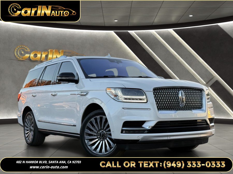 Used 2018 Lincoln Navigator Reserve w/ Technology Package AWD/4WD image 3