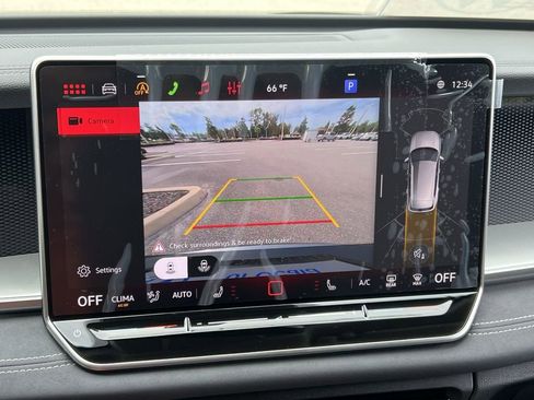 New 2026 Volkswagen Tiguan SE image 17