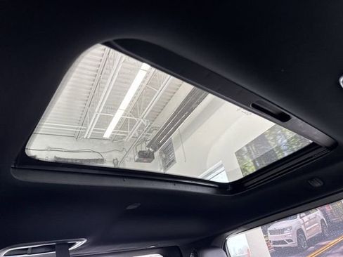 New 2026 Jeep Grand Wagoneer Limited image 12