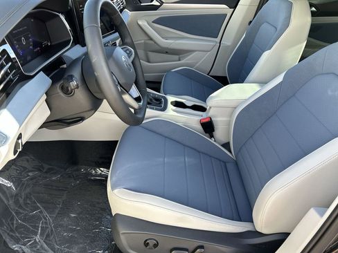 New 2026 Volkswagen Jetta SE FWD image 15