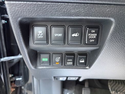 Used 2015 Nissan Rogue SV w/ SV Premium Package image 25