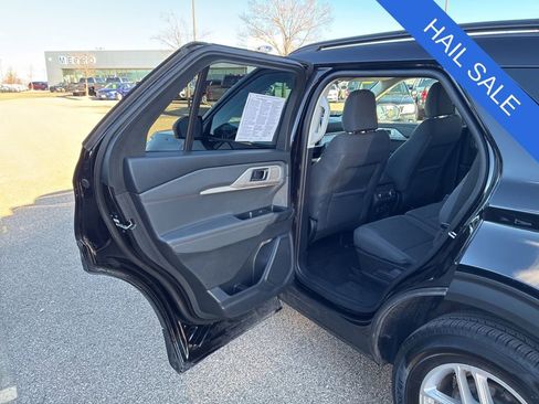 Used 2025 Ford Explorer Active AWD/4WD image 36