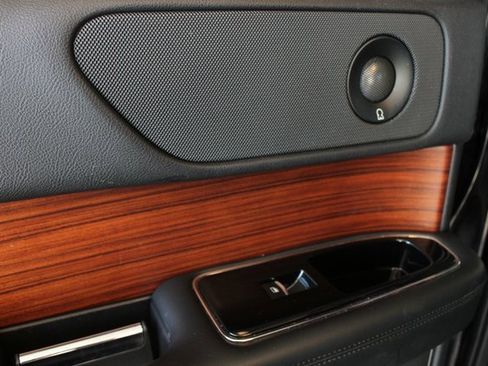 Used 2019 Lincoln Navigator Select image 20