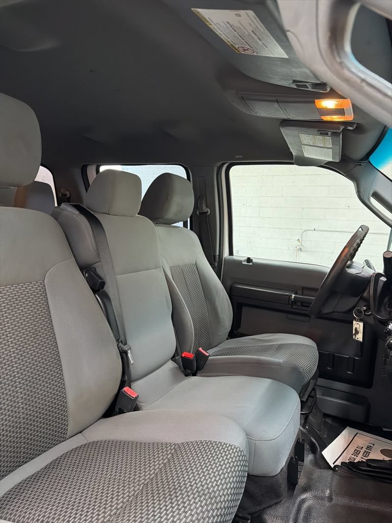 Used 2014 Ford F550 4x4 Crew Cab Super Duty image 33