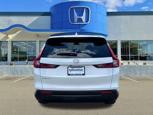 Used 2023 Honda CR-V EX image 3