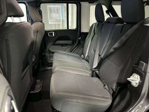 Used 2025 Jeep Wrangler Unlimited Sahara w/ Safety Group image 23