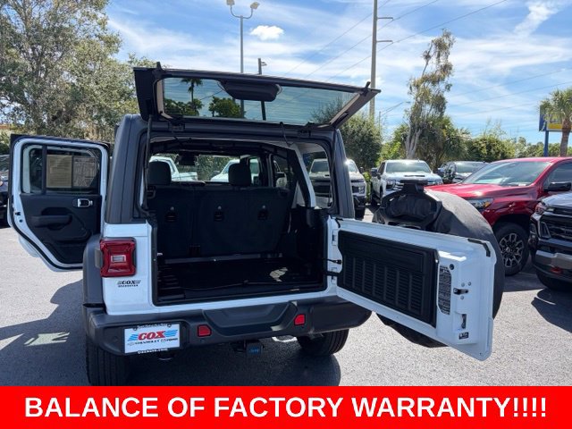 Used 2025 Jeep Wrangler Unlimited Sport AWD/4WD image 16