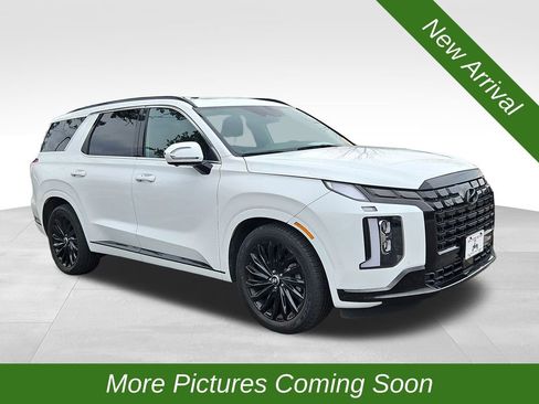 Used 2024 Hyundai Palisade Calligraphy image 1