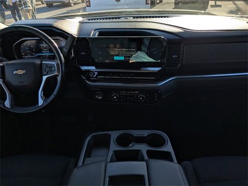 Used 2022 Chevrolet Silverado 1500 LT image 15