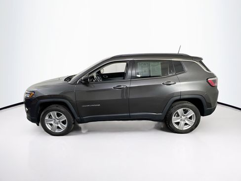 Used 2022 Jeep Compass Latitude w/ Convenience Group AWD/4WD image 8