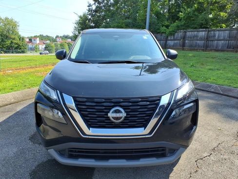 Used 2023 Nissan Rogue S FWD image 2