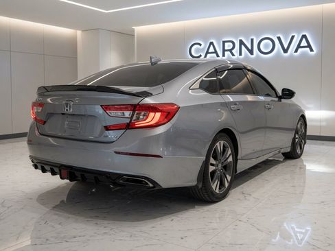 Used 2018 Honda Accord Sport image 5