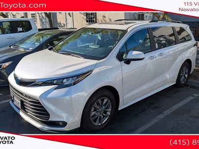 Used 2025 Toyota Sienna XLE w/ XLE Plus Package
