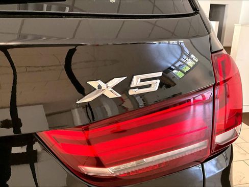 Used 2018 BMW X5 sDrive35i w/ M Sport Package RWD image 29