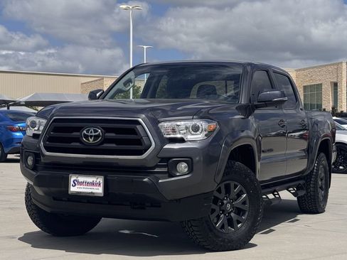 Used 2023 Toyota Tacoma SR5 w/ Technology Package AWD/4WD image 2
