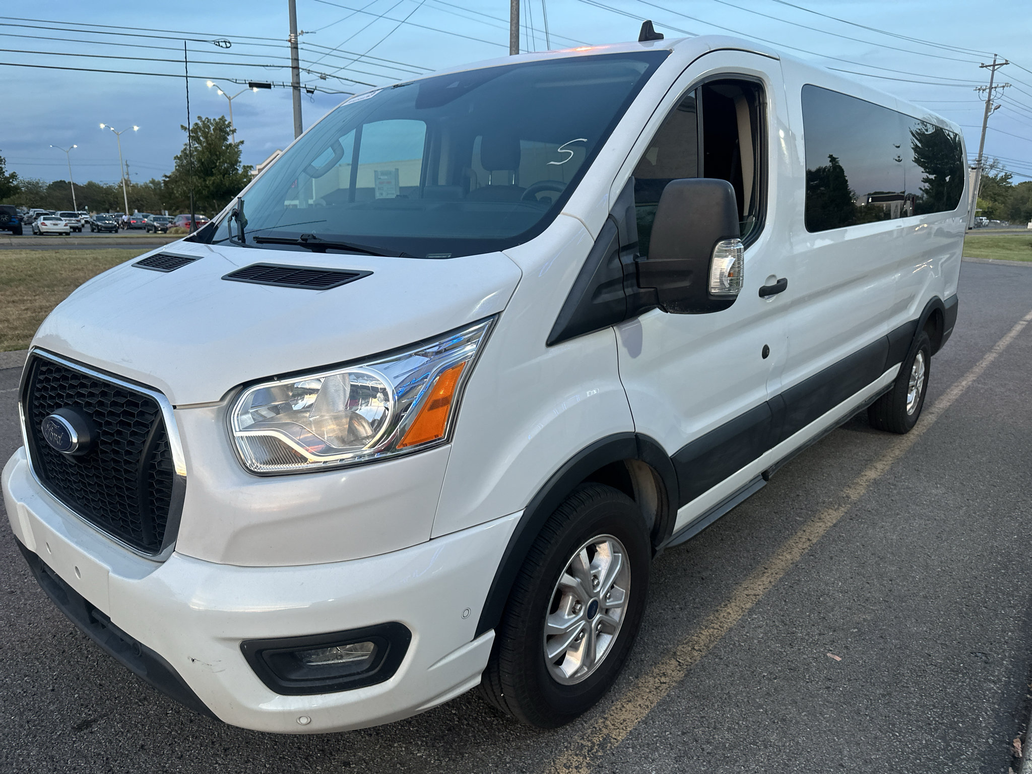 Used 2021 Ford Transit 350 XLT RWD image 8