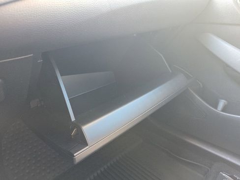 Used 2024 Toyota Corolla LE image 30