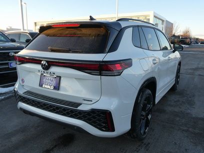 New 2026 Volkswagen Tiguan SE R-Line