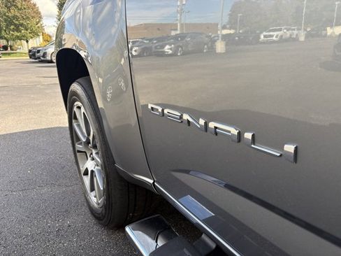 Certified 2022 GMC Canyon Denali image 14
