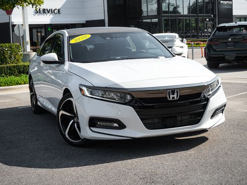Used 2020 Honda Accord Sport image 2