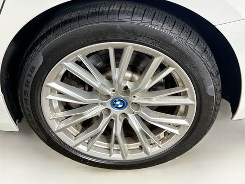 Used 2023 BMW 330e xDrive w/ Driving Assistance Package image 11