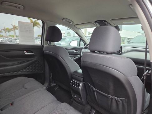 Used 2022 Hyundai Santa Fe SE image 12