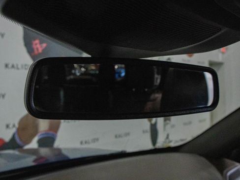 Used 2021 Ford Explorer King Ranch w/ Premium Technology Package image 13