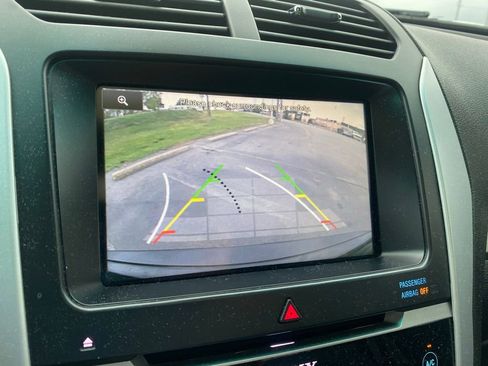 Used 2015 Ford Explorer Sport w/ Equipment Group 401A AWD/4WD image 21