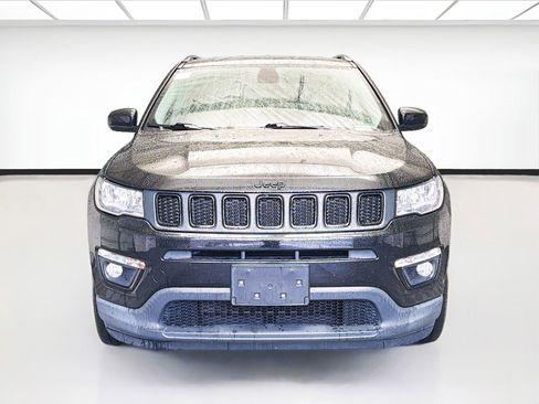 Used 2019 Jeep Compass Latitude FWD image 2