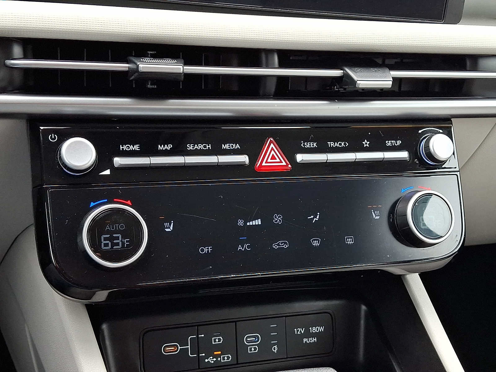 Used 2025 Hyundai Tucson SEL AWD/4WD image 16