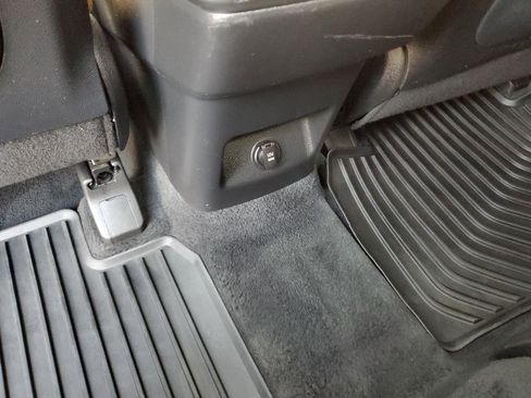 Certified 2022 Kia Telluride SX w/ Towing Package image 15