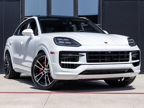 Certified 2026 Porsche Cayenne S AWD/4WD image 6