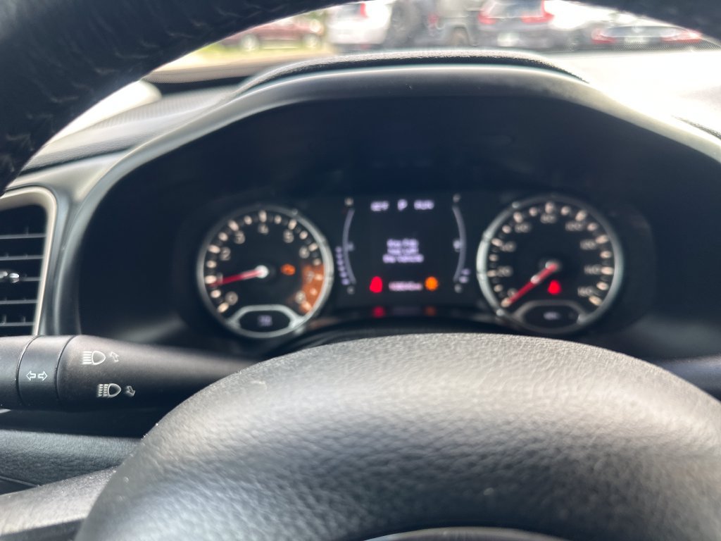 Used 2017 Jeep Renegade Latitude w/ Cold Weather Group AWD/4WD image 25