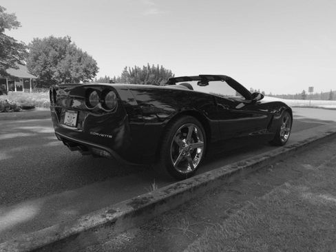 Used 2005 Chevrolet Corvette Convertible w/ Preferred Equipment Group RWD image 64