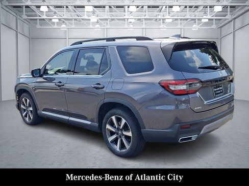 Used 2024 Honda Pilot Elite image 4