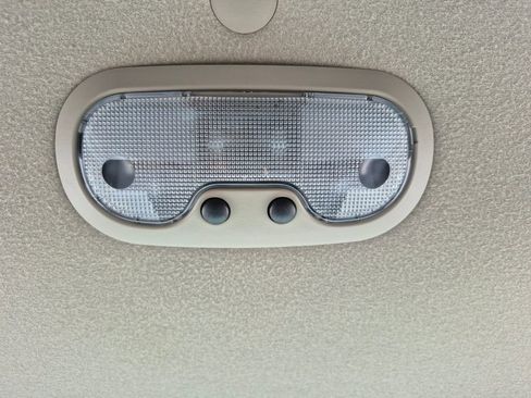 Used 2006 Chevrolet Express 3500 Passenger w/ LT Preferred Equipment Group RWD image 18