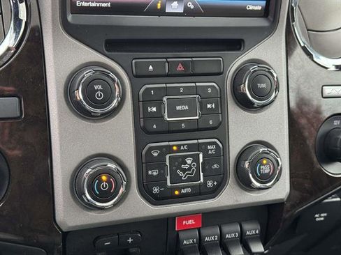 Used 2016 Ford F350 Platinum image 21