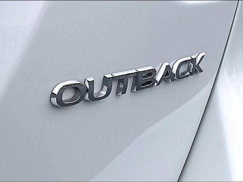Used 2023 Subaru Outback Limited AWD/4WD image 10