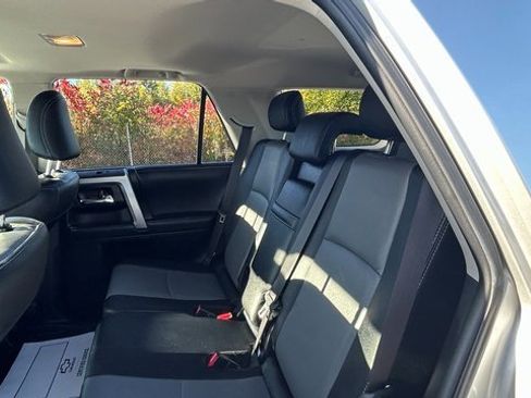 Used 2022 Toyota 4Runner SR5 Premium image 33