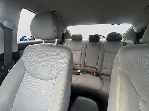 Used 2015 Hyundai Elantra SE w/ Option Group 02 FWD image 26