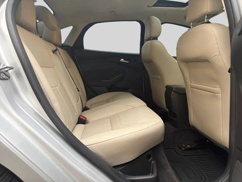 Used 2018 Ford Focus Titanium FWD image 18
