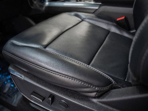 Used 2023 Ford F150 Lariat w/ Equipment Group 502A High image 43