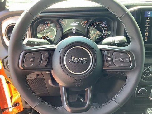 New 2025 Jeep Gladiator Sport image 11