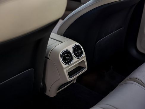 Used 2025 Mercedes-Benz C 300 4MATIC Sedan image 27