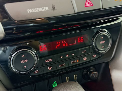 Used 2025 Mitsubishi Eclipse Cross SE image 19