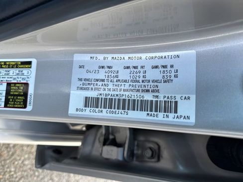 Used 2023 MAZDA MAZDA3 s image 19