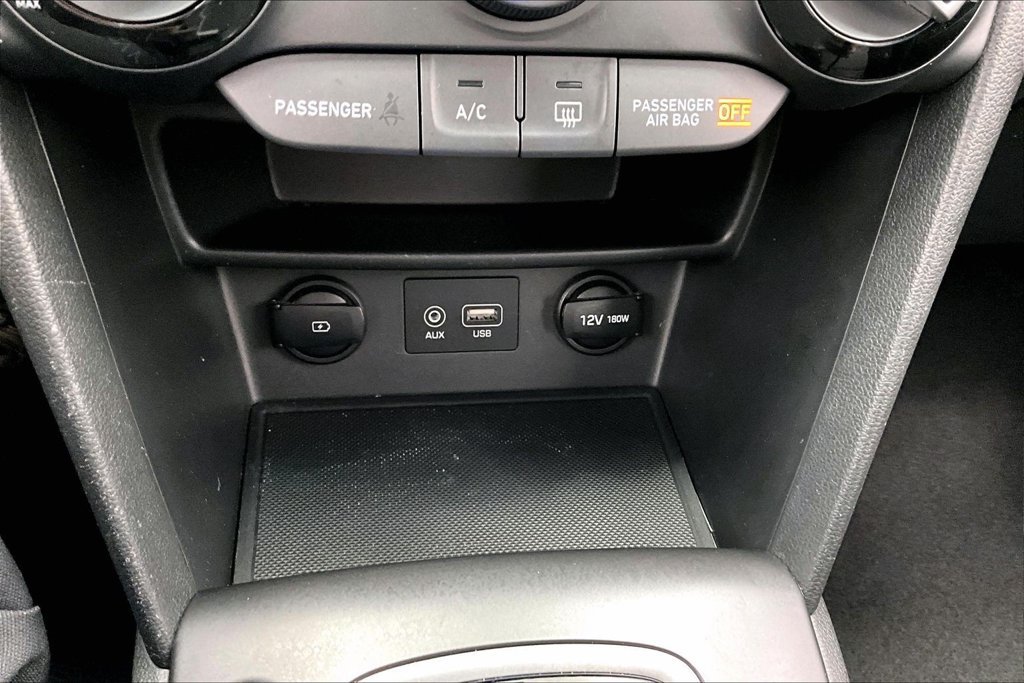 Used 2020 Hyundai Kona SE w/ Cargo Package FWD image 24