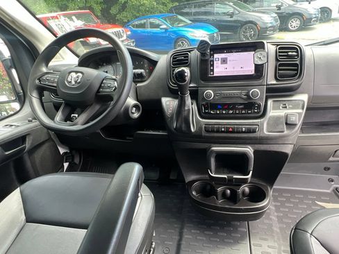 Used 2025 RAM ProMaster 2500 w/ Convenience Group FWD image 21